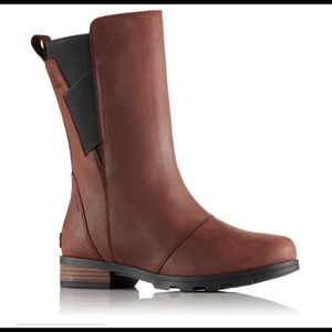 WOMEN’S EMELIE MID BOOT